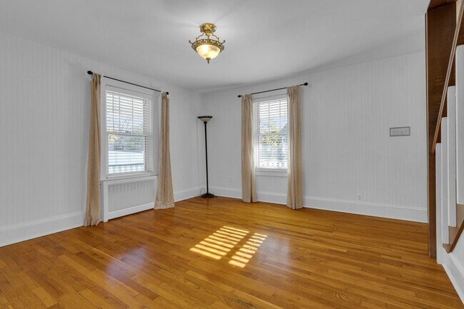 Building Photo - 2 Bellevue Ave