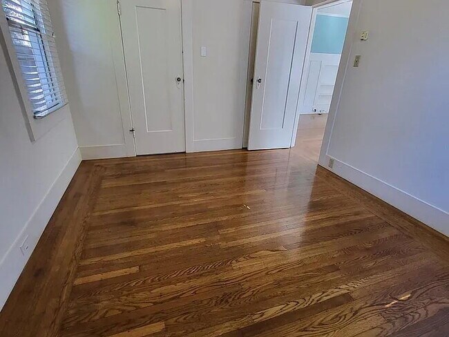 Building Photo - A spacious, sunny room with big windows, 3 blocks from North Berkeley BART, UCB