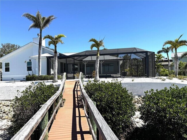 Building Photo - 2287 Bayshore Rd