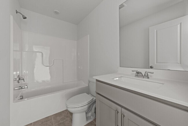 Building Photo - 825 Basswood Gln Trl