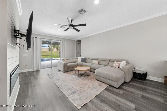 Building Photo - 1155 Shiloh Dr