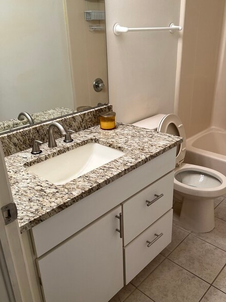Guest full - 6505 Saint Andrews Dr