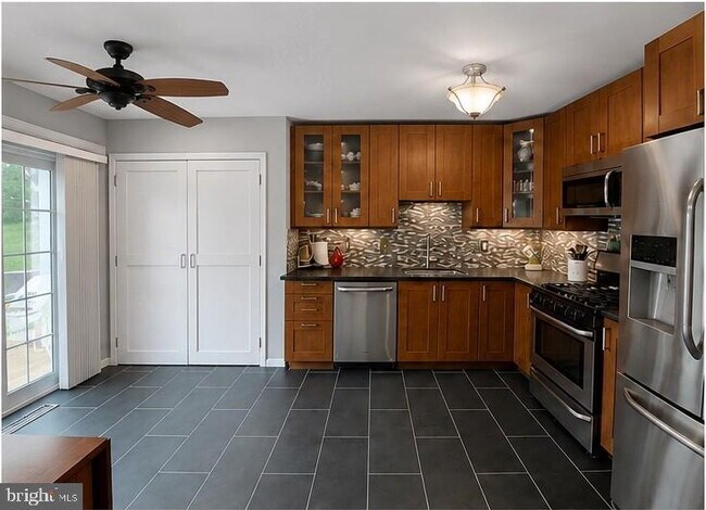 Building Photo - 103 Red Rock Cir