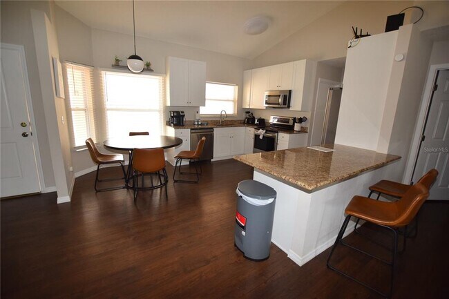 Building Photo - 1025 Lester Ridge Ct