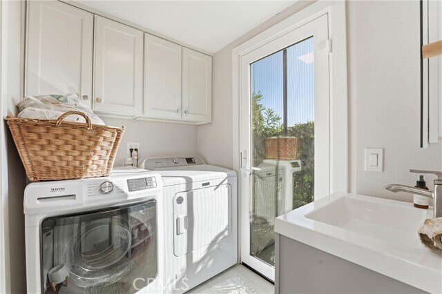 Building Photo - 3078 Zell Dr