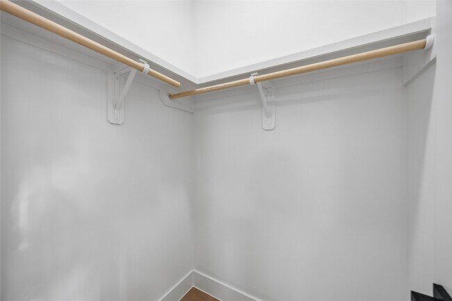 Building Photo - 2014 Yates St