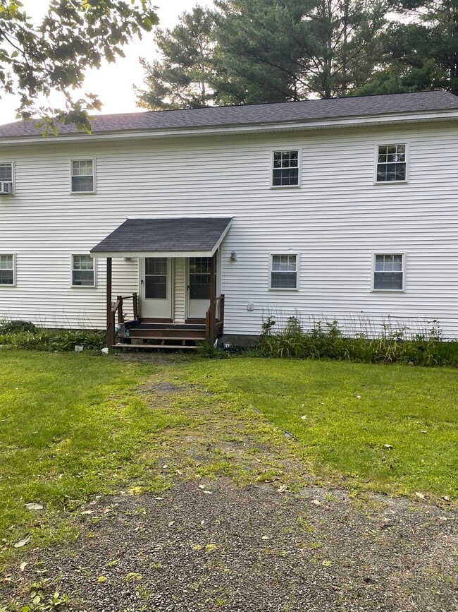Primary Photo - 957 South Rd