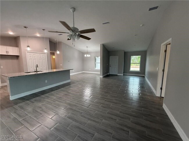 Building Photo - 307 Broward Ave