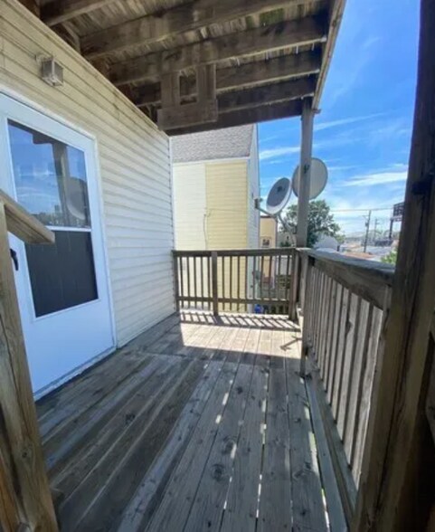 Building Photo - 3238 N Whipple St