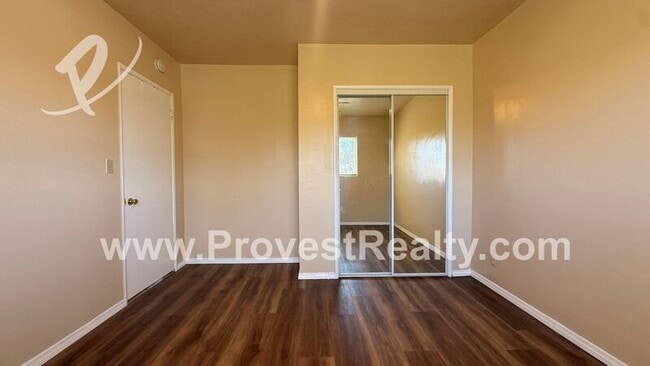 Building Photo - 15941 Vine St