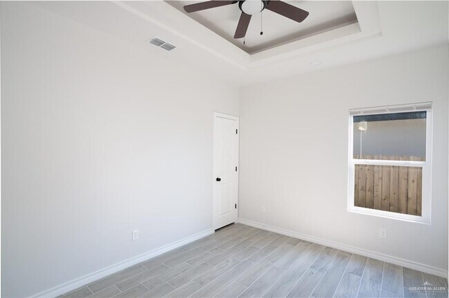 Building Photo - 2412 San Pascual St