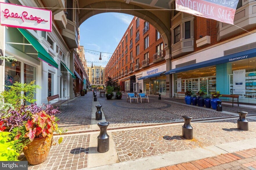 Building Photo - 4242 East West Hwy