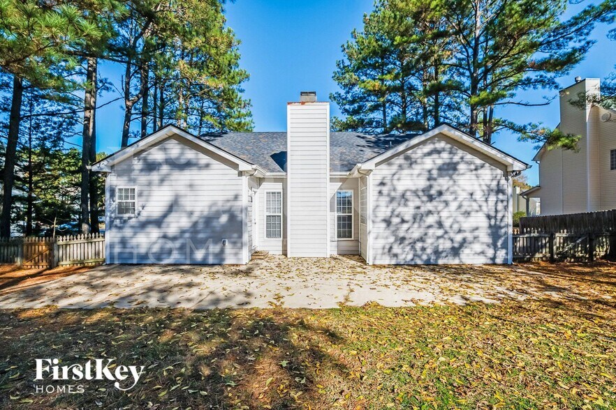 Building Photo - 4104 Mangrove Dr