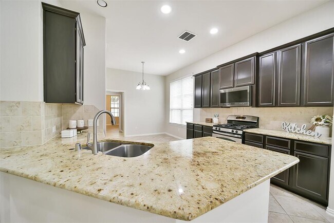Building Photo - 2718 Misty Laurel Ct