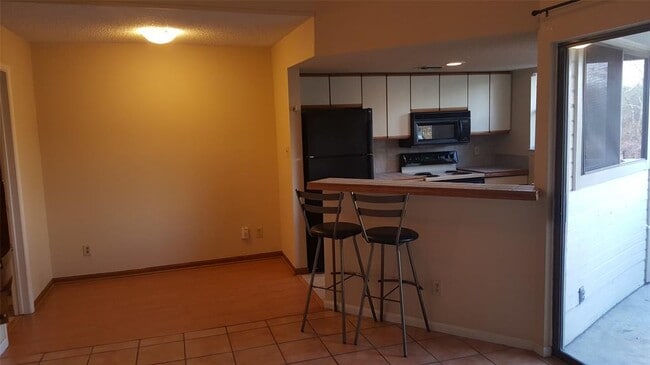 Building Photo - 2500 Burleson Rd