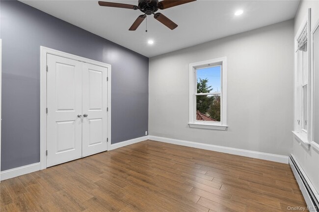 Building Photo - 148 W Walnut St