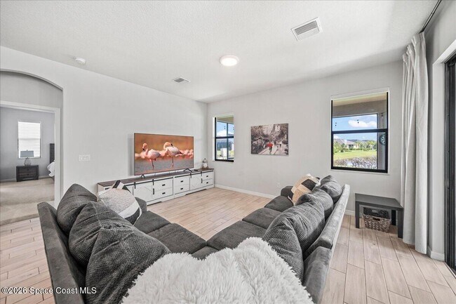 Building Photo - 8080 Lucent Ct