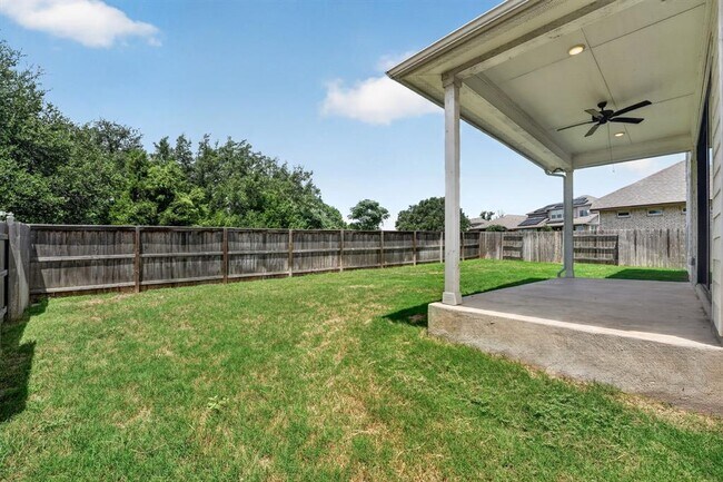Building Photo - 508 Pinnacle View Dr