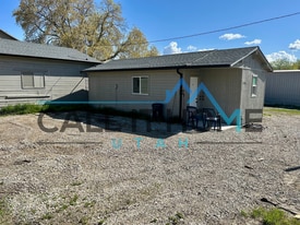 Building Photo - 1496 W Parkway Ave