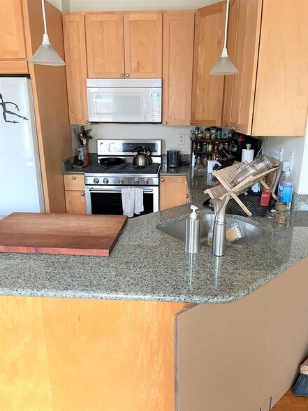 Building Photo - 30 Healey St