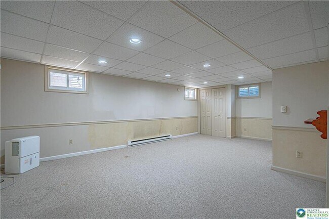 Building Photo - 2962 Fairfield Dr N