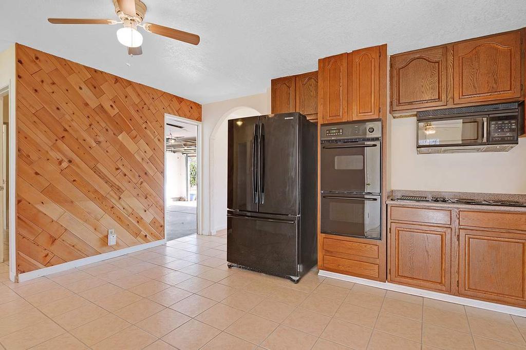 Building Photo - 1285 Boa Vista Dr