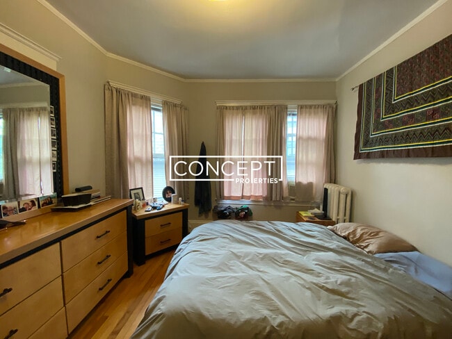 Building Photo - 11 Story St