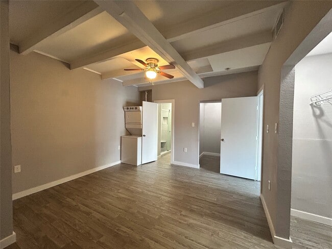 Building Photo - 219 Marshall St