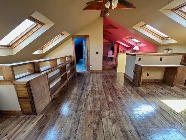 Building Photo - 107 Franklin St