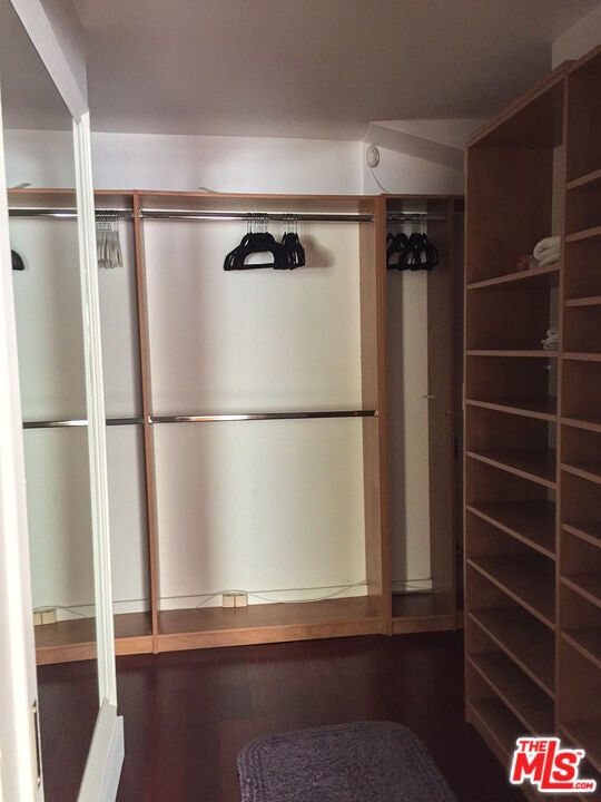 Building Photo - 1572 N Beverly Glen Blvd