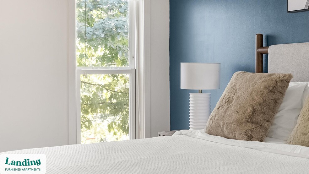 Building Photo - 2745 Holcomb Bridge Rd