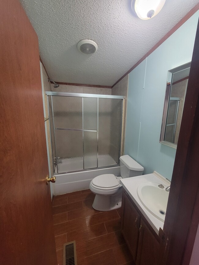 Building Photo - 427 4th St