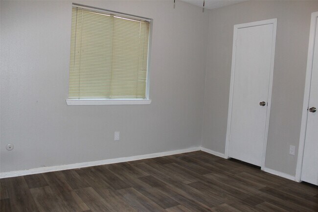 Building Photo - 4406 Lost Lake Ln