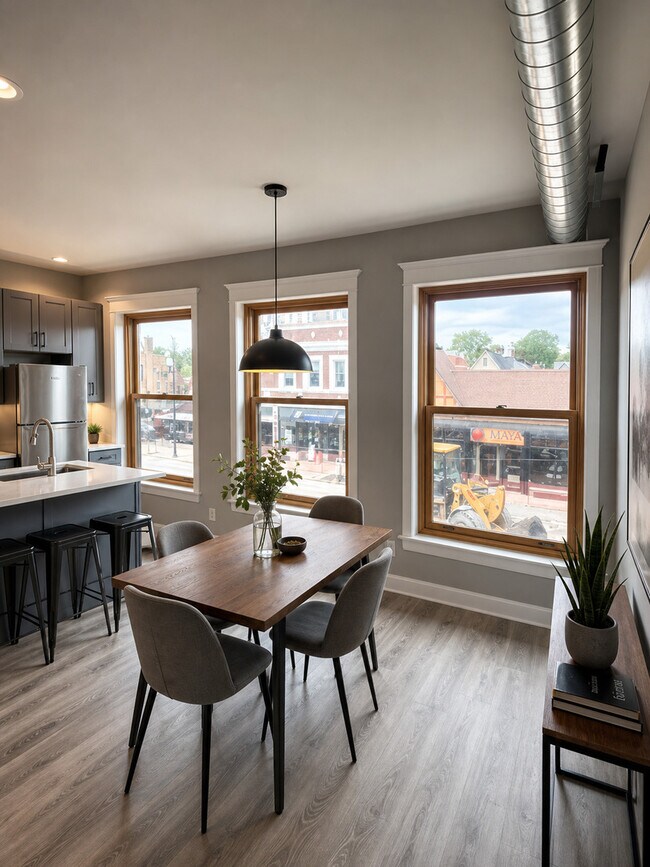Building Photo - 141 S Oak Park Ave