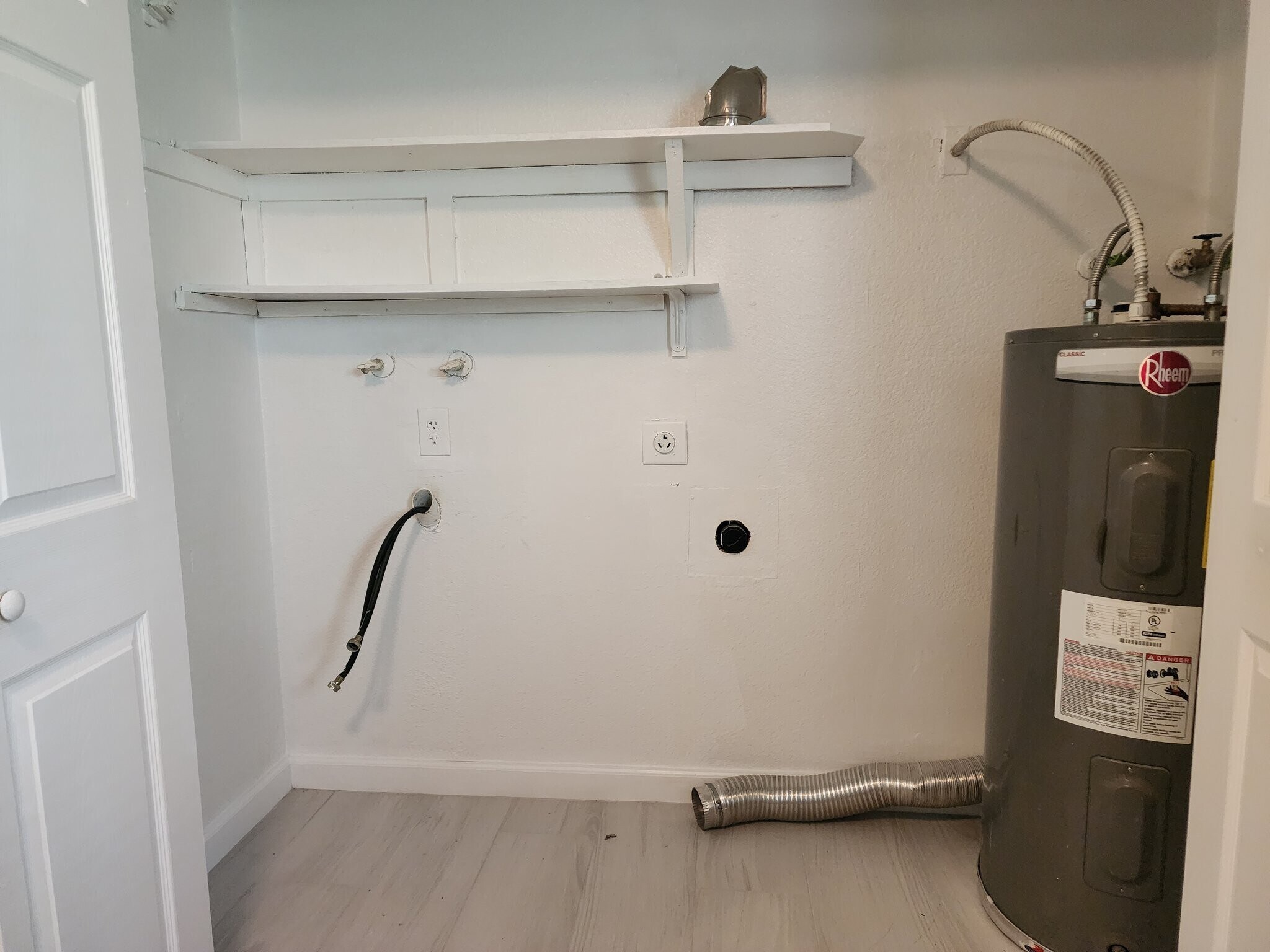 Building Photo - 143 S Doran