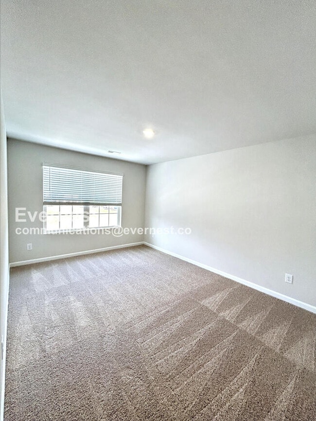 Building Photo - 2150 Willow Gln Dr