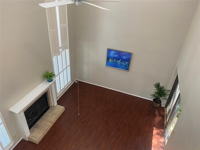 Building Photo - 7447 Cambridge St