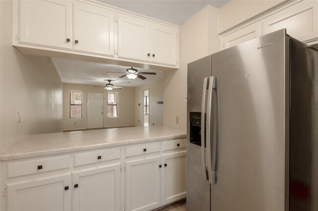 Building Photo - 1401 Ave O