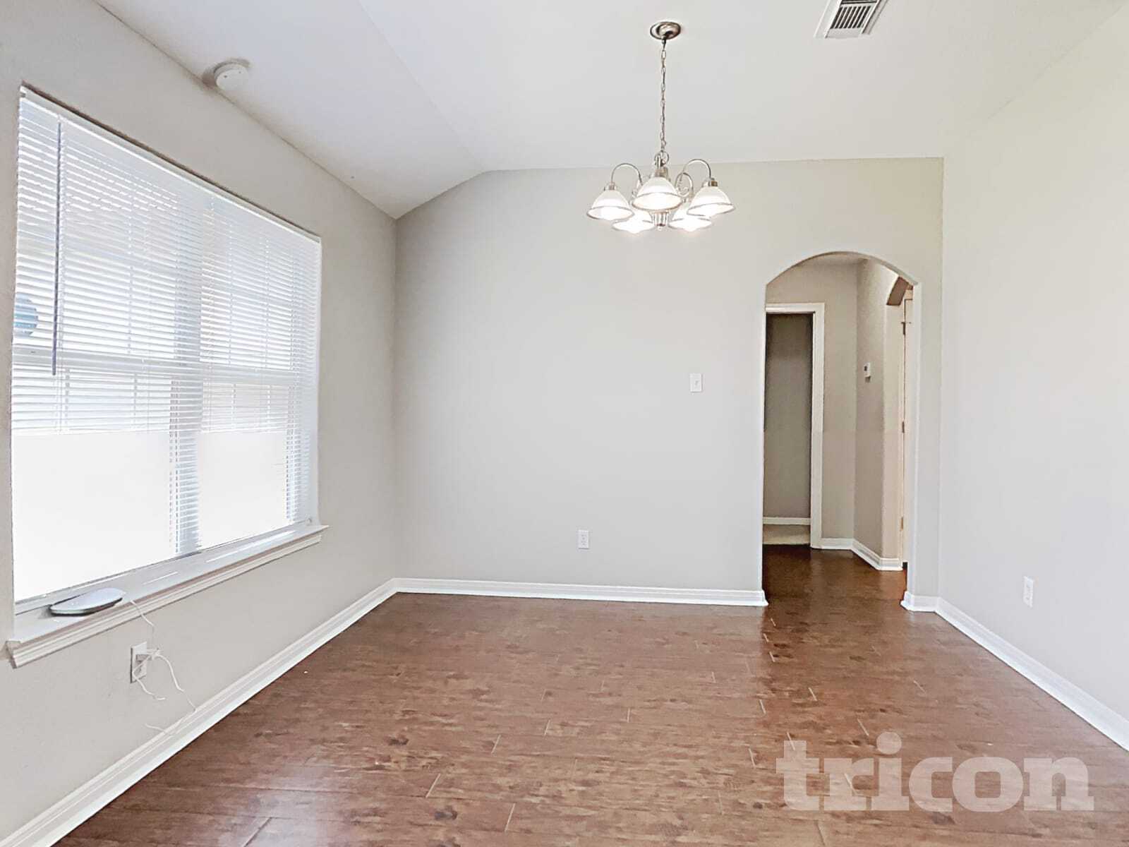 Building Photo - 220 Kellyn Ct