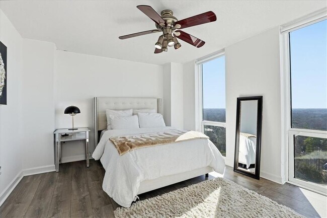 Building Photo - 2870 Pharr Ct S Northwest