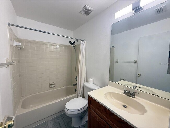 Building Photo - 3718 Linsbury St