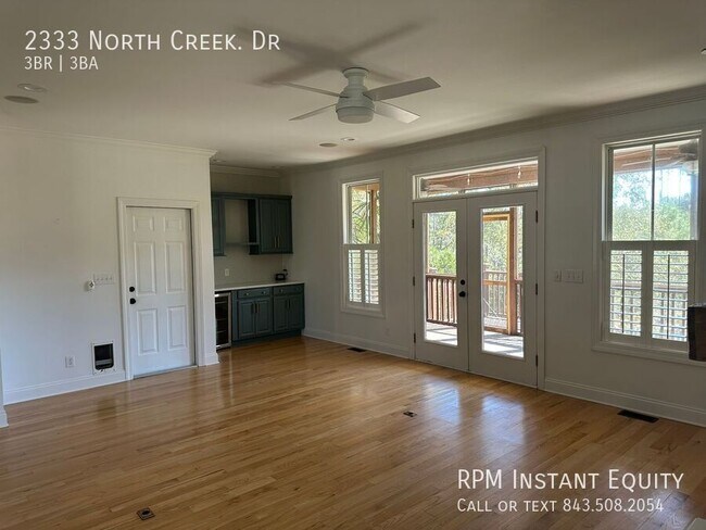 Building Photo - 2333 North Creek. Dr-