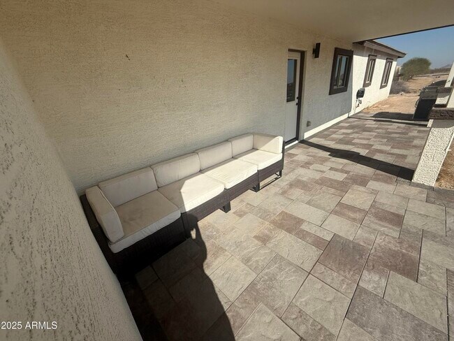 Building Photo - 726 S Johnson Rd