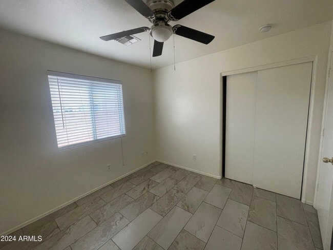 Building Photo - 1333 S 220th Dr