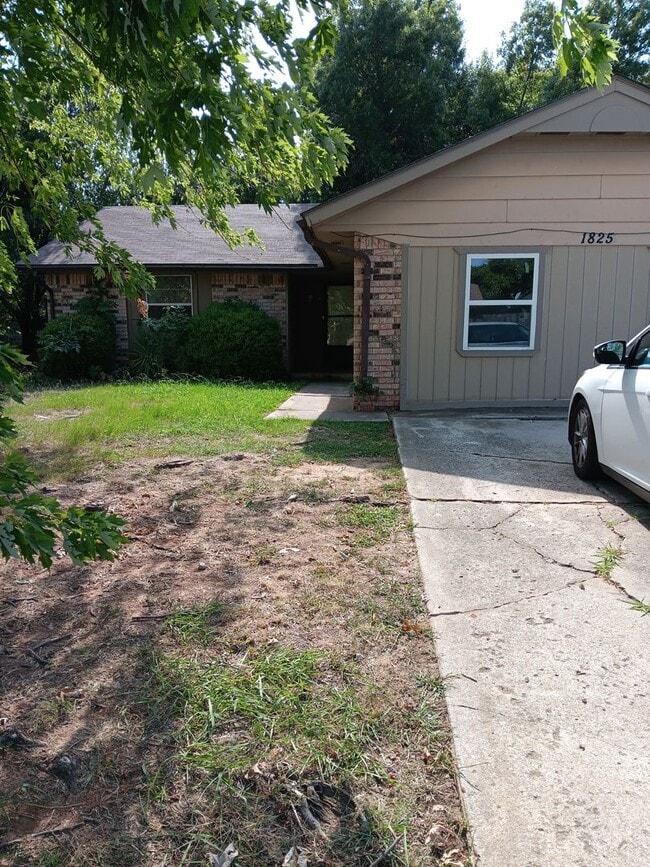 Building Photo - Spacious 5-Bedroom Home with Fresh Modern Updates in Midwest City