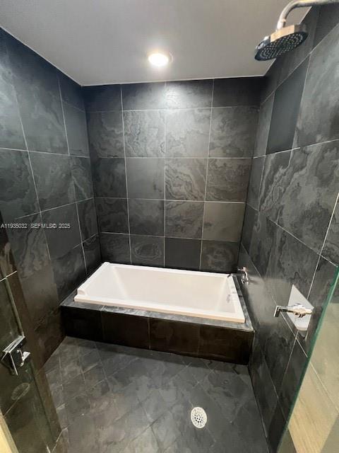 Building Photo - 900 Biscayne Blvd