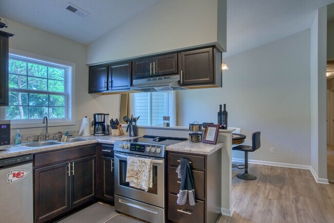 Building Photo - 600 Calabash Dr