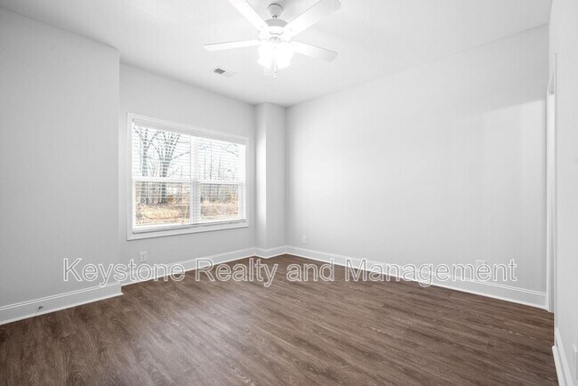 Building Photo - 750-K-101 Tracy Ln