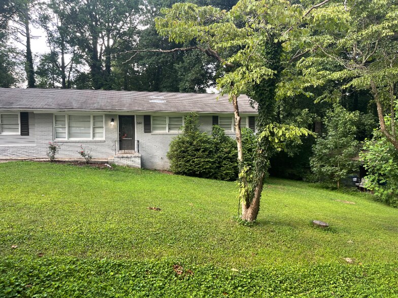 Building Photo - 660 Monticello Dr