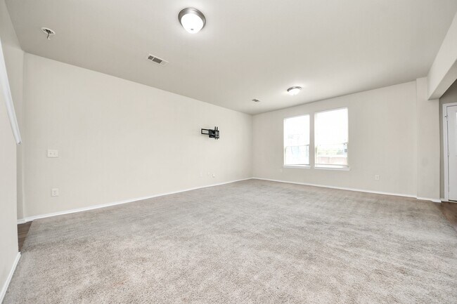 Building Photo - 15802 Sunny Stone Dr